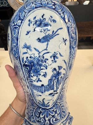 A fine blue and white Dutch Delft five-piece chinoiserie garniture — photo 127