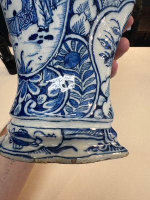 A fine blue and white Dutch Delft five-piece chinoiserie garniture — photo 130