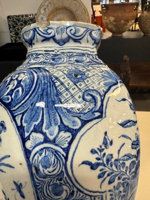A fine blue and white Dutch Delft five-piece chinoiserie garniture — photo 134