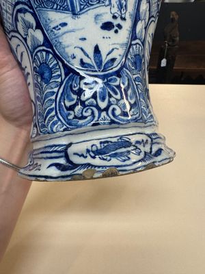 A fine blue and white Dutch Delft five-piece chinoiserie garniture — photo 137