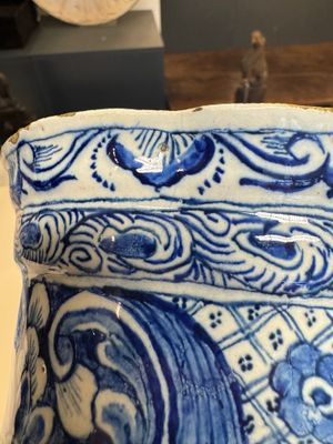 A fine blue and white Dutch Delft five-piece chinoiserie garniture — photo 14