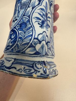 A fine blue and white Dutch Delft five-piece chinoiserie garniture — photo 18