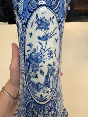 A fine blue and white Dutch Delft five-piece chinoiserie garniture — photo 25