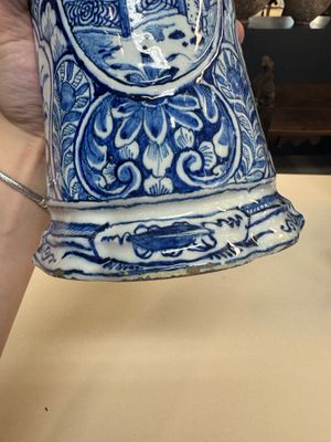 A fine blue and white Dutch Delft five-piece chinoiserie garniture — photo 27