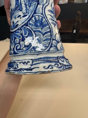 A fine blue and white Dutch Delft five-piece chinoiserie garniture — photo 28