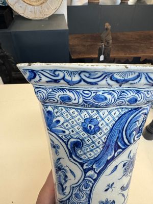 A fine blue and white Dutch Delft five-piece chinoiserie garniture — photo 30