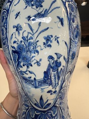 A fine blue and white Dutch Delft five-piece chinoiserie garniture — photo 59