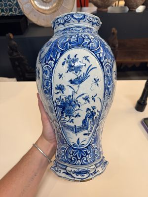 A fine blue and white Dutch Delft five-piece chinoiserie garniture — photo 62