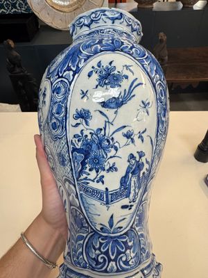 A fine blue and white Dutch Delft five-piece chinoiserie garniture — photo 67