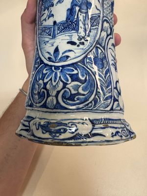 A fine blue and white Dutch Delft five-piece chinoiserie garniture — photo 7