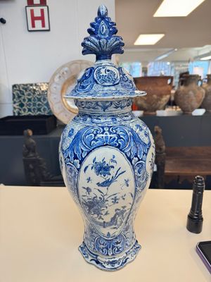A fine blue and white Dutch Delft five-piece chinoiserie garniture — photo 74