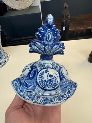 A fine blue and white Dutch Delft five-piece chinoiserie garniture — photo 75