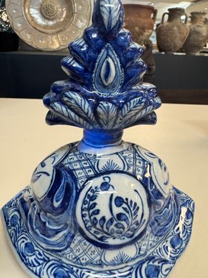 A fine blue and white Dutch Delft five-piece chinoiserie garniture — photo 86