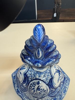 A fine blue and white Dutch Delft five-piece chinoiserie garniture — photo 87