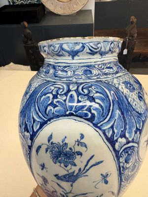A fine blue and white Dutch Delft five-piece chinoiserie garniture — photo 91