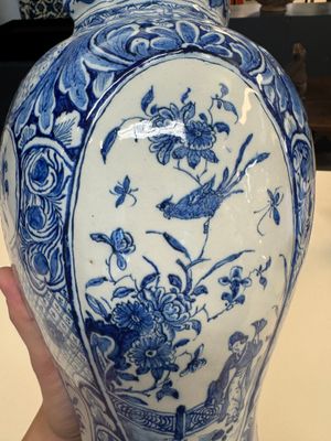 A fine blue and white Dutch Delft five-piece chinoiserie garniture — photo 94