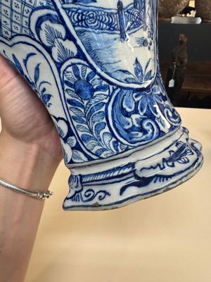 A fine blue and white Dutch Delft five-piece chinoiserie garniture — photo 95