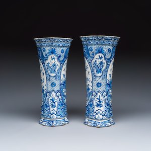 A fine blue and white Dutch Delft five-piece chinoiserie garniture — photo 13