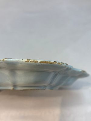 A fine blue and white Dutch Delft strawberry strainer and stand, 18th C. — photo 11
