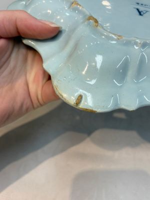 A fine blue and white Dutch Delft strawberry strainer and stand, 18th C. — photo 12
