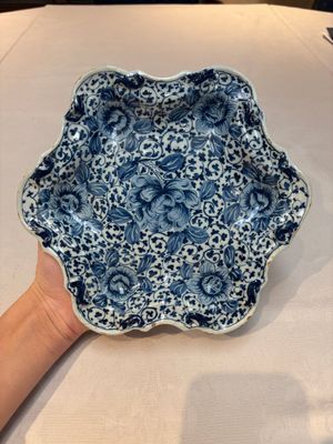 A fine blue and white Dutch Delft strawberry strainer and stand, 18th C. — photo 2