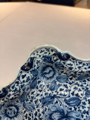 A fine blue and white Dutch Delft strawberry strainer and stand, 18th C. — photo 4