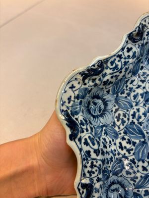 A fine blue and white Dutch Delft strawberry strainer and stand, 18th C. — photo 6