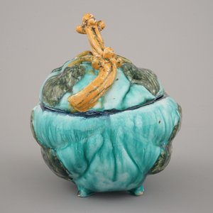 A fine Brussels faience turquoise ground melon-shaped tureen and cover, 18th C. — 照片 5