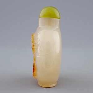 A fine Chinese agate snuff bottle with Liu Hai, 18/19th C. — 照片 4