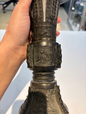 A fine Chinese archaistic bronze 'Gu' vase, Ming — photo 12