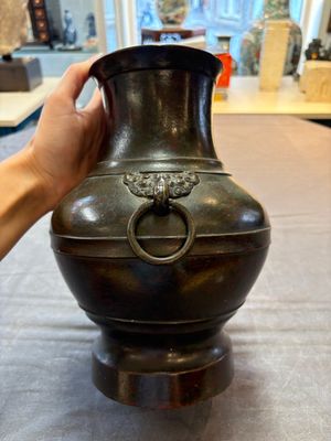 A fine Chinese archaistic bronze 'hu' vase, Song/Yuan — 照片 4