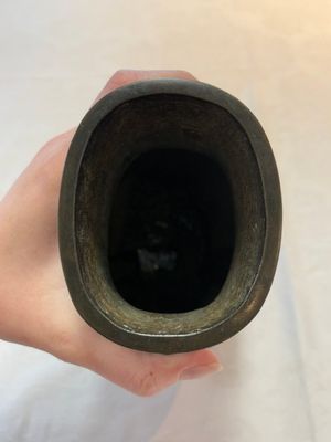 A fine Chinese archaistic bronze 'touhu' vase with 'taotie' design, 17/18th C. — 照片 5