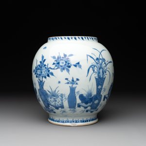 A fine Chinese blue and white 'antiquities' jar, Jiajing mark, Transitional period — 照片 4