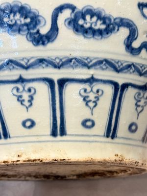 A fine Chinese blue and white 'dragon' vase with mythical-beast-shaped handles, probably Yuan — photo 20