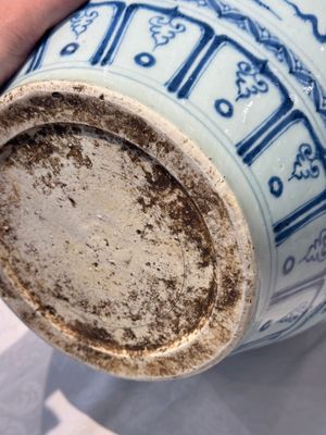 A fine Chinese blue and white 'dragon' vase with mythical-beast-shaped handles, probably Yuan — photo 28