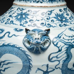A fine Chinese blue and white 'dragon' vase with mythical-beast-shaped handles, probably Yuan — photo 8