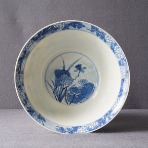 A fine Chinese blue and white 'Herons by a lotus pond' bowl, Fu mark, Kangxi — 照片 12