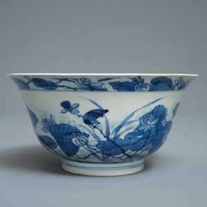 A fine Chinese blue and white 'Herons by a lotus pond' bowl, Fu mark, Kangxi — 照片 3
