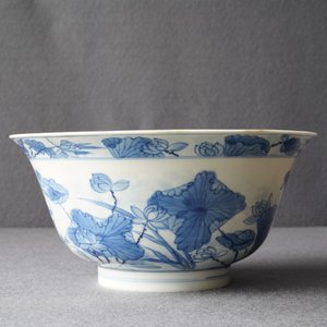 A fine Chinese blue and white 'Herons by a lotus pond' bowl, Fu mark, Kangxi — 照片 9