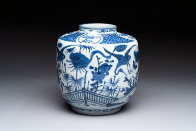 A fine Chinese blue and white jar with two cranes in a garden, Wanli