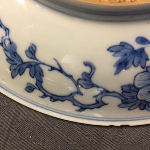 A fine Chinese blue and white landscape plate, Kangxi — 照片 7