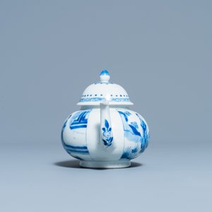A fine Chinese blue and white 'Long Eliza' teapot and cover, Jiajing mark, Kangxi — photo 5