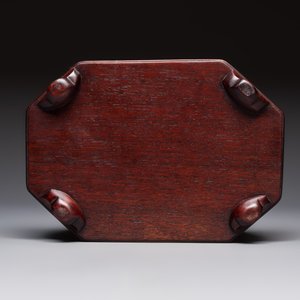 A fine Chinese blue and white Milefo Buddha on a wooden stand, Wei Hongtai Zao 魏洪泰造 mark, Republic — photo 9