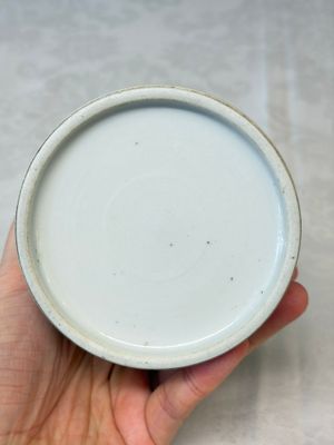 A fine Chinese blue and white 'Mountainous Riverscape' brush pot — photo 10