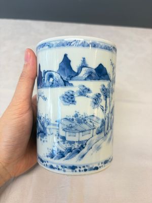 A fine Chinese blue and white 'Mountainous Riverscape' brush pot — photo 1