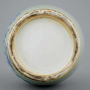 A fine Chinese blue and white on celadon ground porcelain vase, 19th C. — photo 6