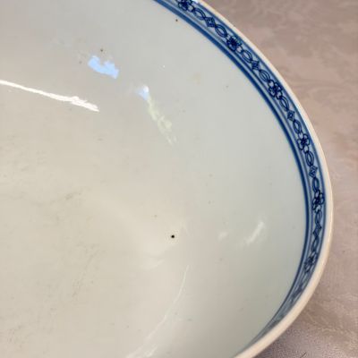 A fine Chinese blue and white 'Peonies' bowl — foto 8