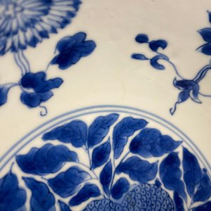 A fine Chinese blue and white 'sanduo' bowl, Kangxi mark and of the period — photo 11
