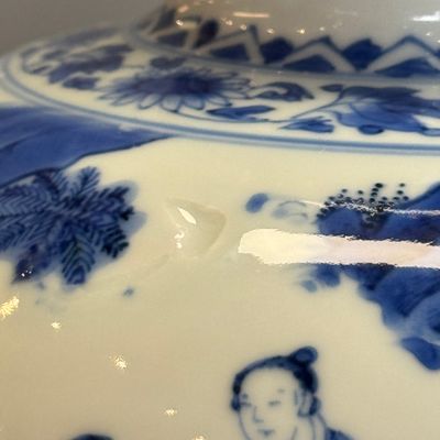 A fine Chinese blue and white ‘Scholars’ double-gourd vase — foto 2