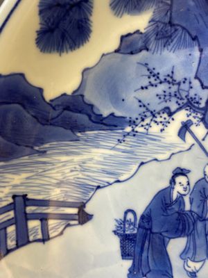 A fine Chinese blue and white shallow bowl, Kangxi mark and of the period — photo 8